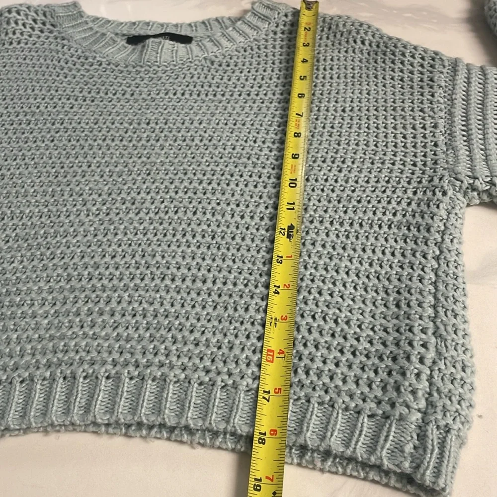 Forever 21 Women’s Knit Sweater Cropped Light Turquoise Relaxed Fit